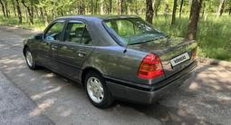 Mercedes-Benz C 180 1994 годаүшін2 800 000 тг. в Алматы – фото 5