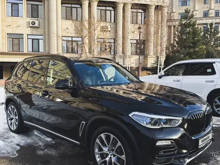 BMW X5 2019 года за 40 000 000 тг. в Алматы – фото 2
