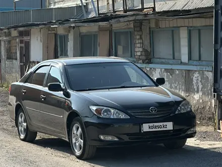 Toyota Camry 2004 года за 5 000 000 тг. в Актобе – фото 2