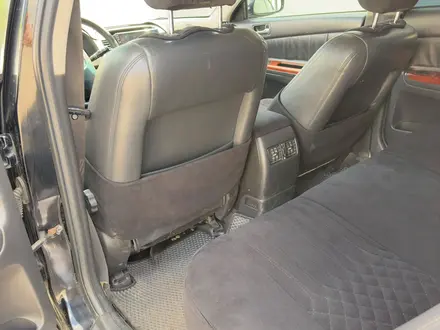 Toyota Camry 2004 года за 5 000 000 тг. в Актобе – фото 6