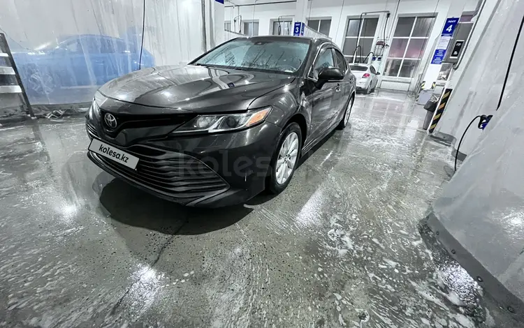Toyota Camry 2019 года за 10 700 000 тг. в Павлодар