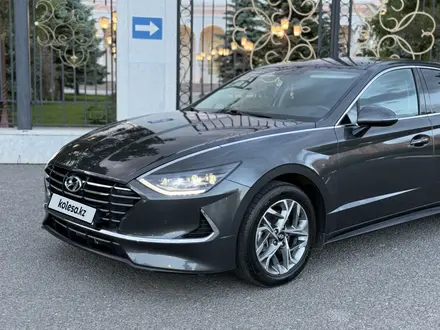 Hyundai Sonata 2020 года за 9 900 000 тг. в Астана – фото 4