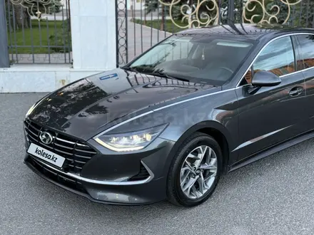 Hyundai Sonata 2020 года за 9 900 000 тг. в Астана – фото 8