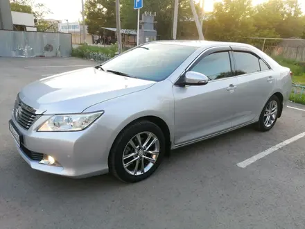 Toyota Camry 2013 года за 8 800 000 тг. в Актобе