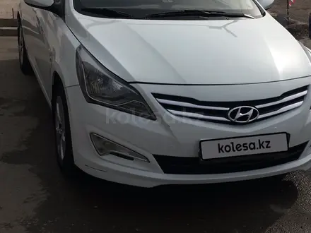 Hyundai Solaris 2015 года за 6 200 000 тг. в Шымкент – фото 3