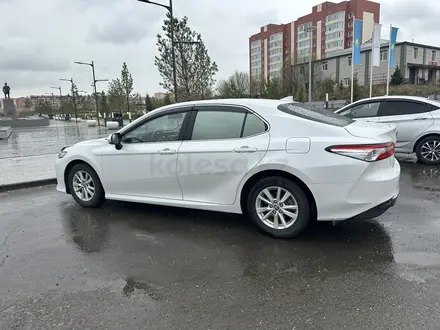 Toyota Camry 2020 года за 13 500 000 тг. в Усть-Каменогорск – фото 4