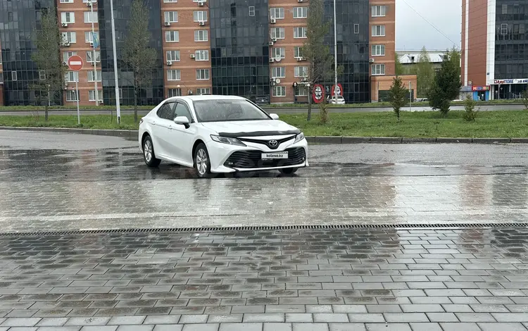 Toyota Camry 2020 годаүшін13 500 000 тг. в Усть-Каменогорск