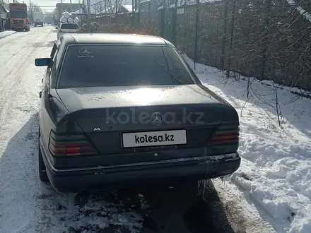 Mercedes-Benz E 230 1992 года за 1 000 000 тг. в Алматы – фото 3