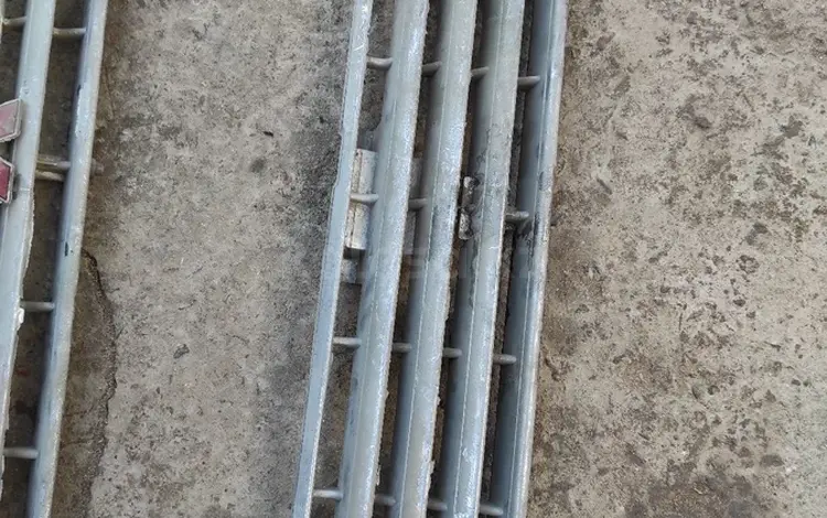 Решетка радиатора оригинал крепл сломано pajero 2үшін12 000 тг. в Алматы