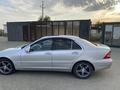 Mercedes-Benz C 240 2002 года за 3 300 000 тг. в Кульсары – фото 4