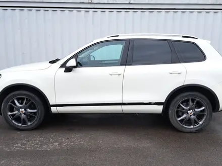 Volkswagen Touareg 2011 года за 9 290 000 тг. в Алматы – фото 8