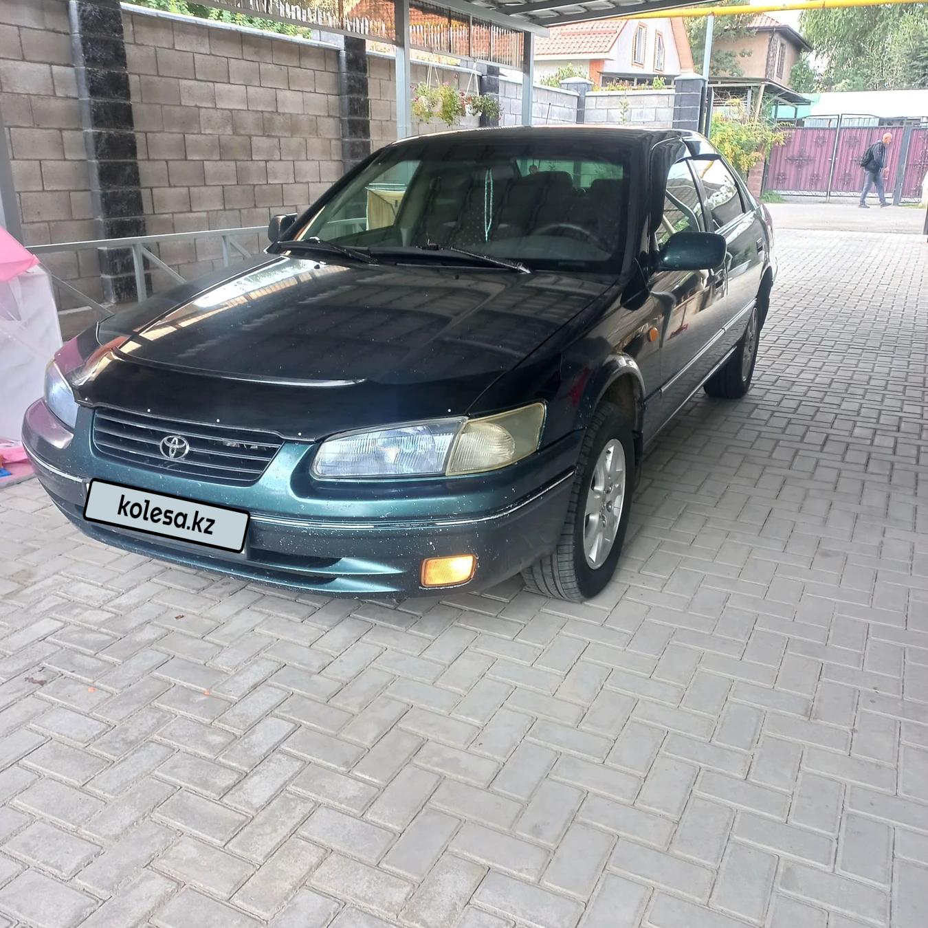 Toyota Camry 1996 г.