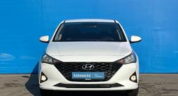 Hyundai Accent 2021 годаfor7 620 000 тг. в Алматы – фото 2