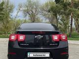 Chevrolet Malibu 2014 года за 6 200 000 тг. в Алматы – фото 5