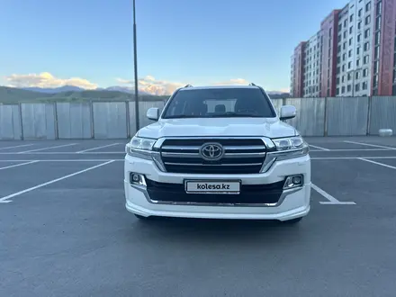 Toyota Land Cruiser 2020 года за 35 000 000 тг. в Алматы