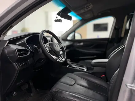 Hyundai Santa Fe 2019 года за 12 290 000 тг. в Павлодар – фото 17