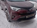 Toyota RAV4 2018 года за 8 100 000 тг. в Астана