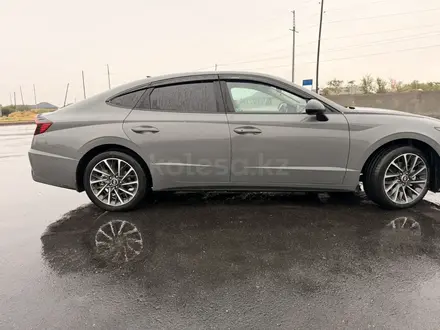 Hyundai Sonata 2023 года за 11 700 000 тг. в Шымкент – фото 4