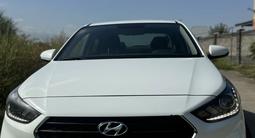 Hyundai Accent 2019 года за 6 600 000 тг. в Алматы – фото 2