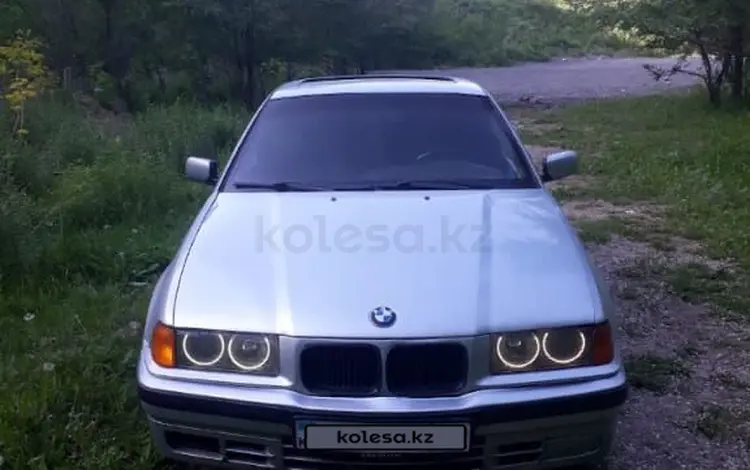 BMW 318 1996 годаүшін900 000 тг. в Алматы