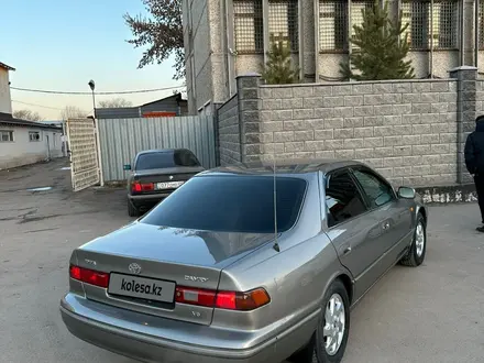 Toyota Camry 1998 года за 3 850 000 тг. в Алматы – фото 7