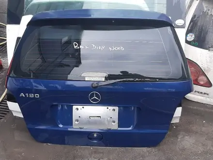 Крышка багажника на Мерседес w169 A-class за 30 000 тг. в Алматы