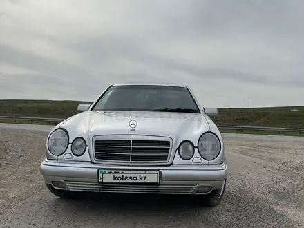 Mercedes-Benz E 240 1996 года за 3 600 000 тг. в Алматы – фото 13