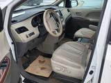 Toyota Sienna 2014 годаүшін8 200 000 тг. в Атырау – фото 5