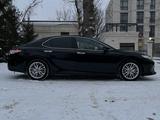 Toyota Camry 2018 годаfor13 600 000 тг. в Караганда – фото 5