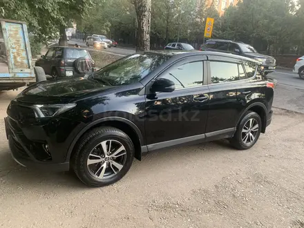 Toyota RAV4 2019 года за 12 500 000 тг. в Алматы – фото 2