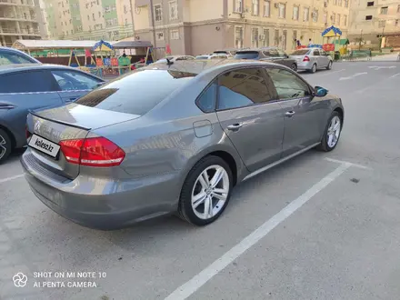 Volkswagen Passat 2012 года за 6 800 000 тг. в Актау – фото 2