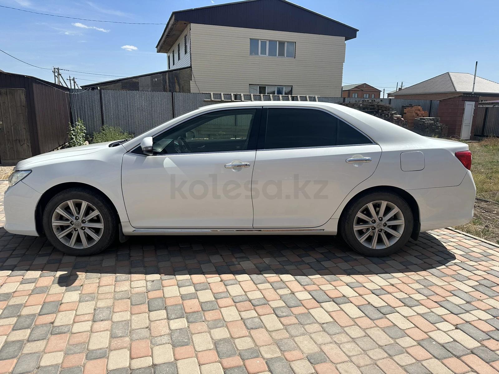 Toyota Camry 2012 г.