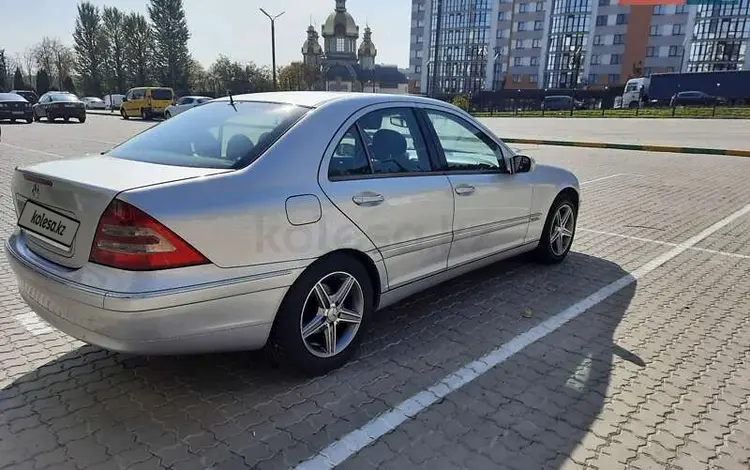 Mercedes-Benz C 320 2001 года за 3 300 000 тг. в Алтай