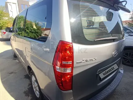 Hyundai H-1 2010 года за 9 000 000 тг. в Атырау – фото 3