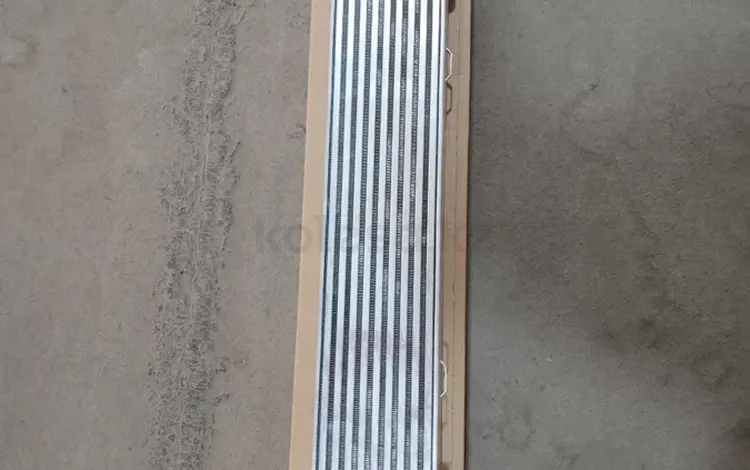 Интеркулер радиатора охлаждения турбины E CLASS W212 C CLASS W204 за 70 000 тг. в Алматы