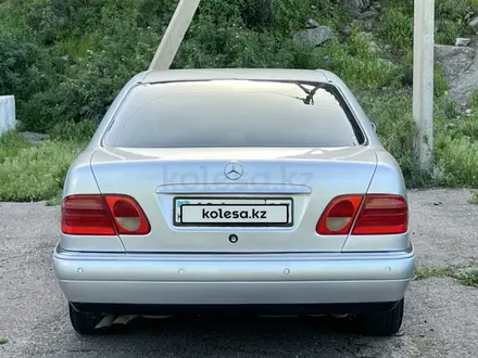 Mercedes-Benz E 280 1998 года за 3 650 000 тг. в Алматы – фото 3