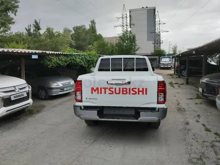 Mitsubishi L200 2024 года за 17 300 000 тг. в Алматы – фото 19