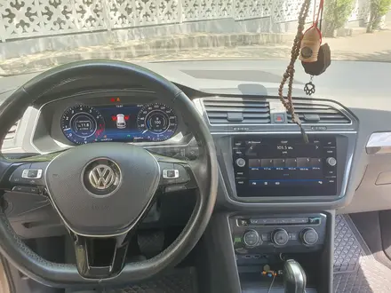 Volkswagen Tiguan 2019 года за 16 000 000 тг. в Алматы – фото 13