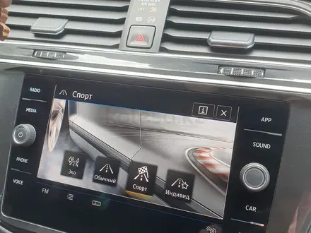 Volkswagen Tiguan 2019 года за 16 000 000 тг. в Алматы – фото 17