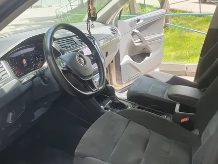 Volkswagen Tiguan 2019 года за 16 000 000 тг. в Алматы – фото 21