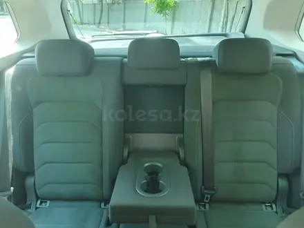 Volkswagen Tiguan 2019 года за 16 000 000 тг. в Алматы – фото 23