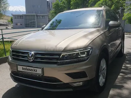 Volkswagen Tiguan 2019 года за 16 000 000 тг. в Алматы