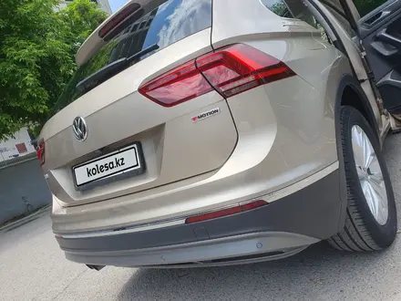 Volkswagen Tiguan 2019 года за 16 000 000 тг. в Алматы – фото 36