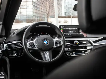 BMW 530 2022 года за 31 000 000 тг. в Алматы – фото 27