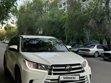 Toyota Highlander 2017 года за 16 700 000 тг. в Алматы – фото 18