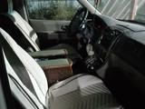 Kia Carnival 2002 года за 2 200 000 тг. в Шымкент – фото 3