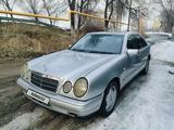 Mercedes-Benz E 200 1998 года за 2 600 000 тг. в Алматы – фото 2