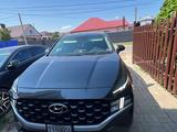 Hyundai Santa Fe 2021 года за 9 500 000 тг. в Уральск – фото 2