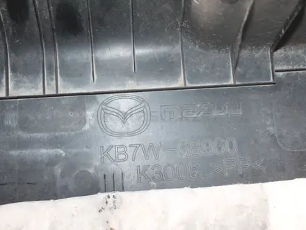 Обшивка крышки багажника Mazda Cx-5 за 40 000 тг. в Караганда – фото 2