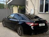 Toyota Camry 2019 годаүшін9 800 000 тг. в Алматы – фото 2